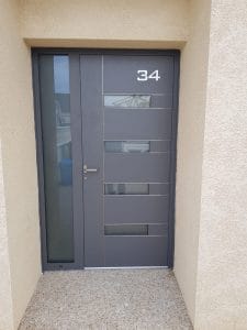 Porte sur mesure moderne