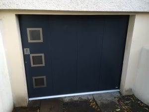 Porte de garage Grise