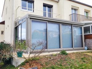 Veranda Beige avec store intégré Dijon