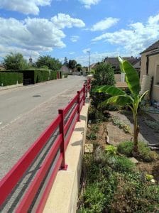 cloture rouge sur mesure