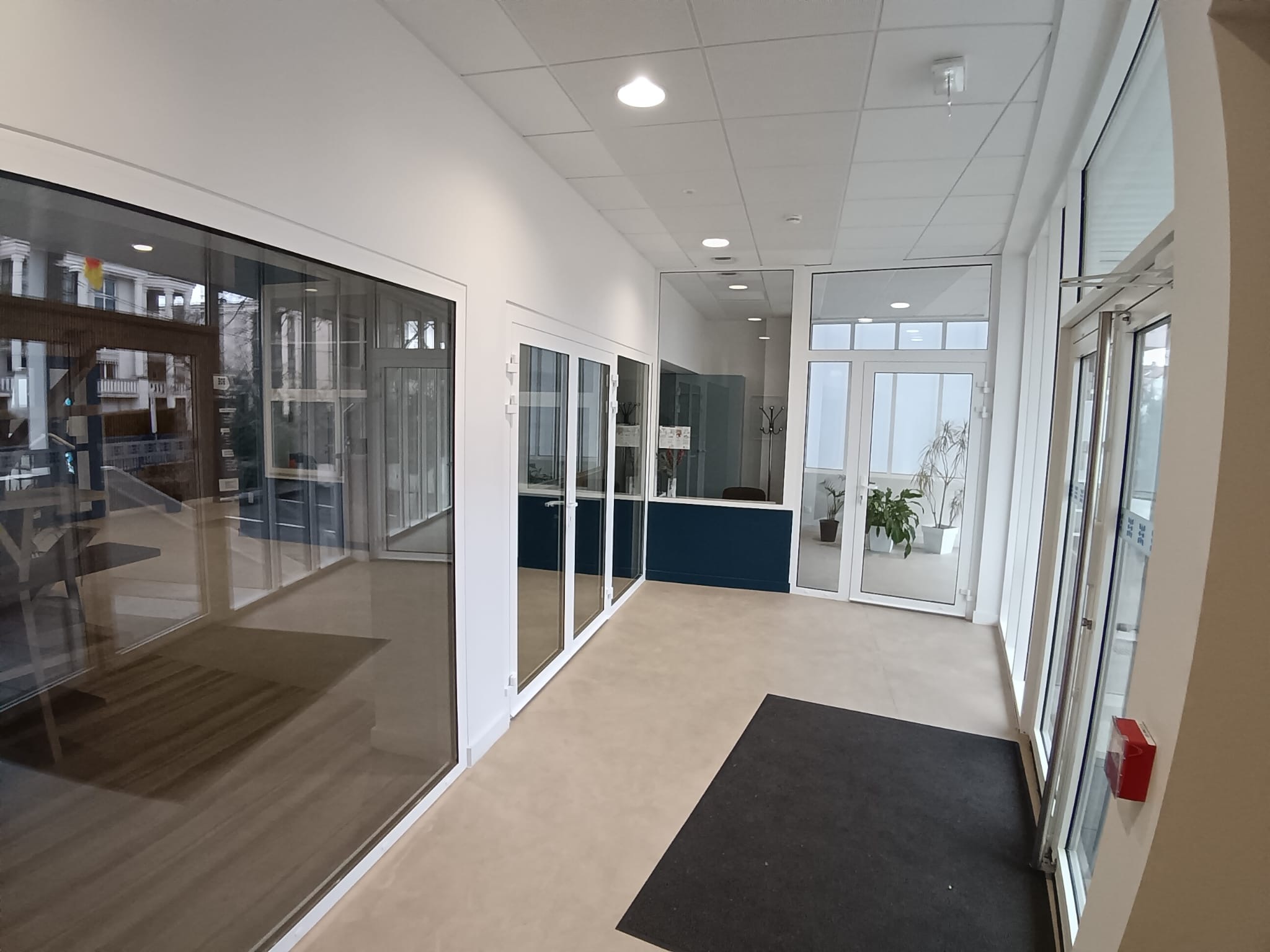 rénovation porte Lycée St bénigne