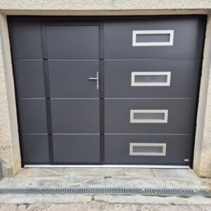 Porte de garage avec porte intégrée